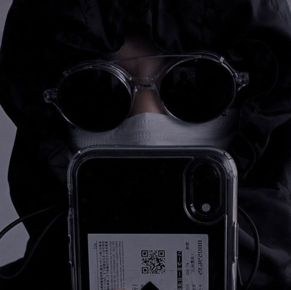 Meet your Posher, Mia Chunseo.